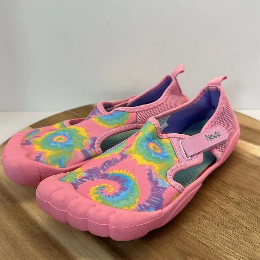 NEWTZ Girls Pink Tie Dye Water Shoes 2 3